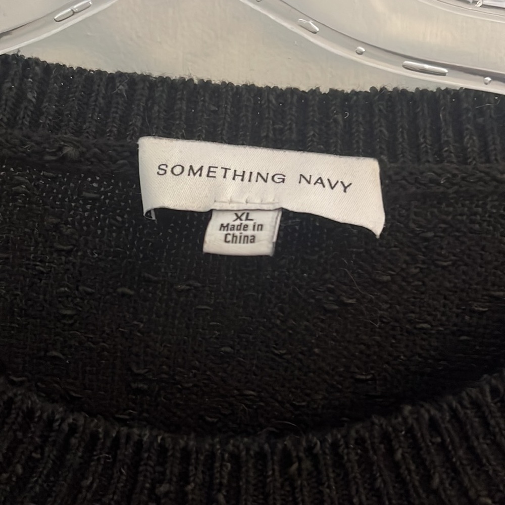 NEW Sweater - Picture 4 of 6